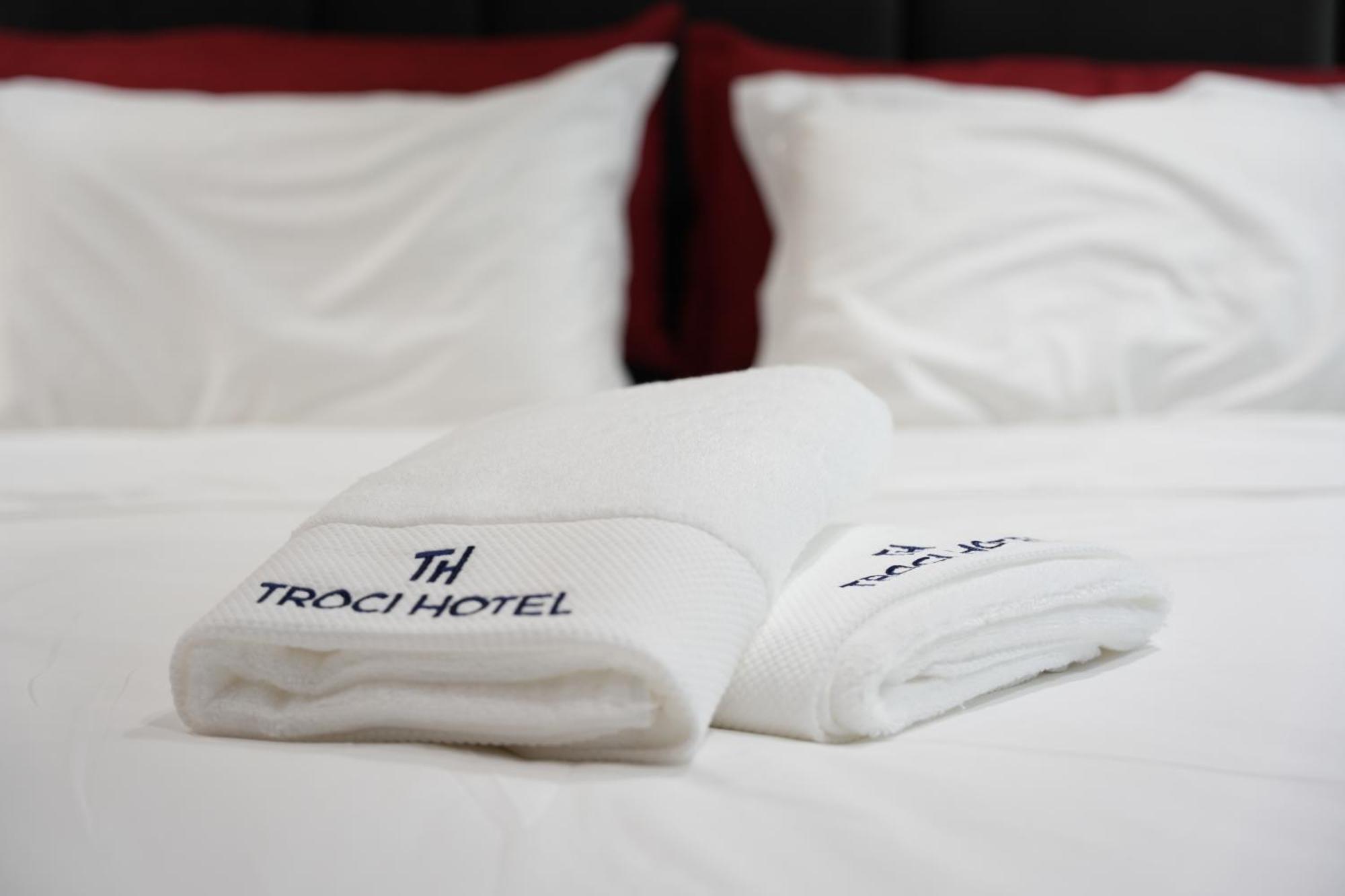 Troci Hotel Kamez ภายนอก รูปภาพ