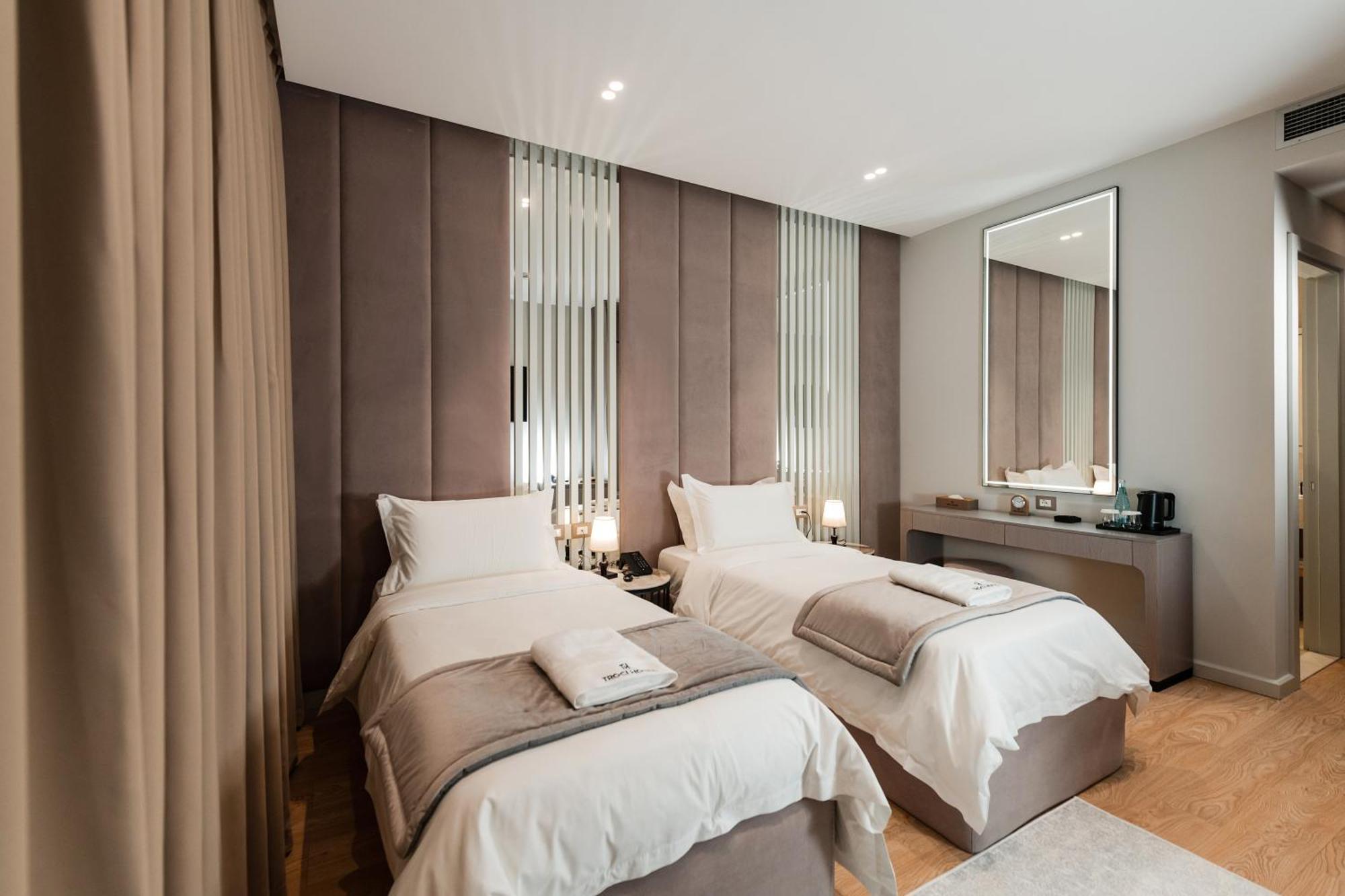 Troci Hotel Kamez ภายนอก รูปภาพ