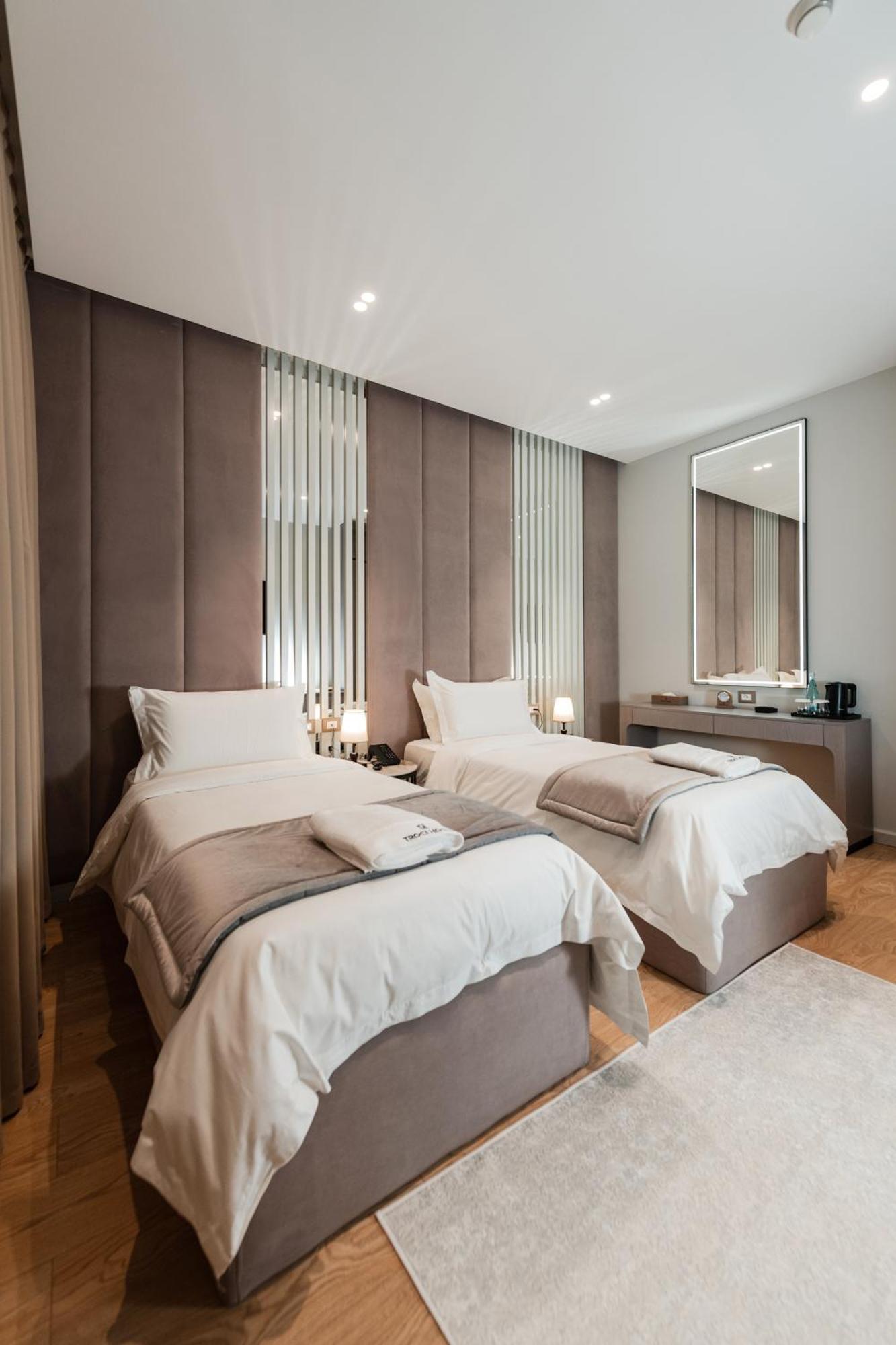 Troci Hotel Kamez ภายนอก รูปภาพ